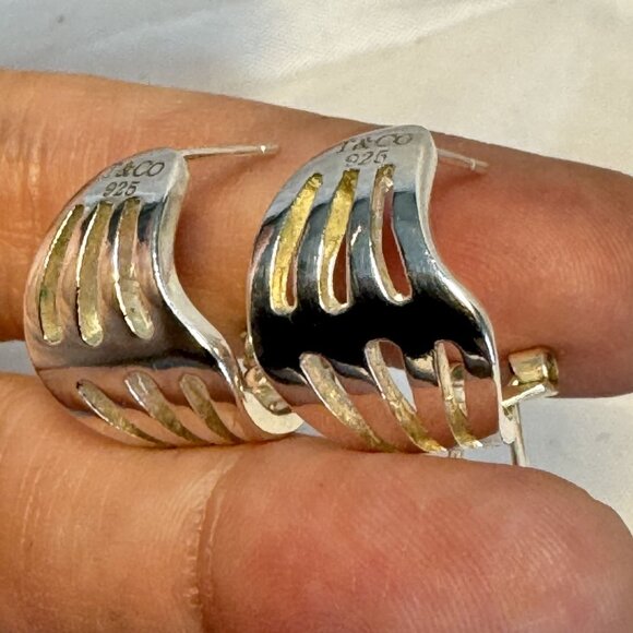 VTG Silver Untested Wavy Design Hoop Earrings Lever Back Posts 0.75'' Length - Picture 3 of 8